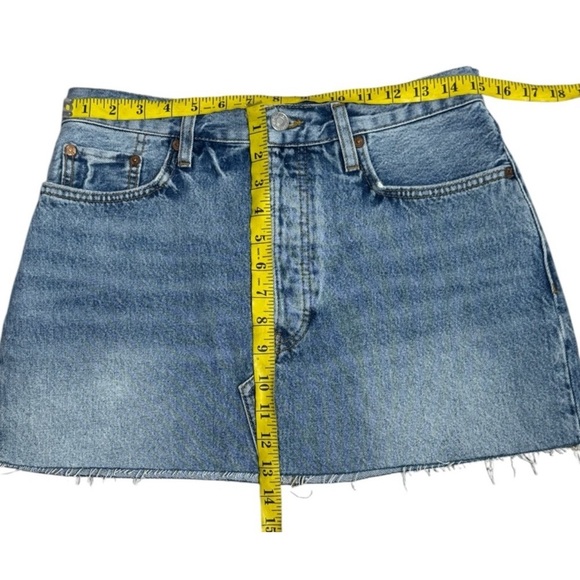 RE/DONE 90s Mini Skirt in faded blues denim Size 28/6 Celeb style alert - Picture 4 of 9